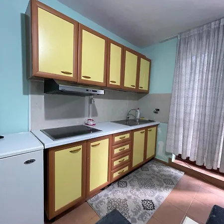 아파트 First Floor